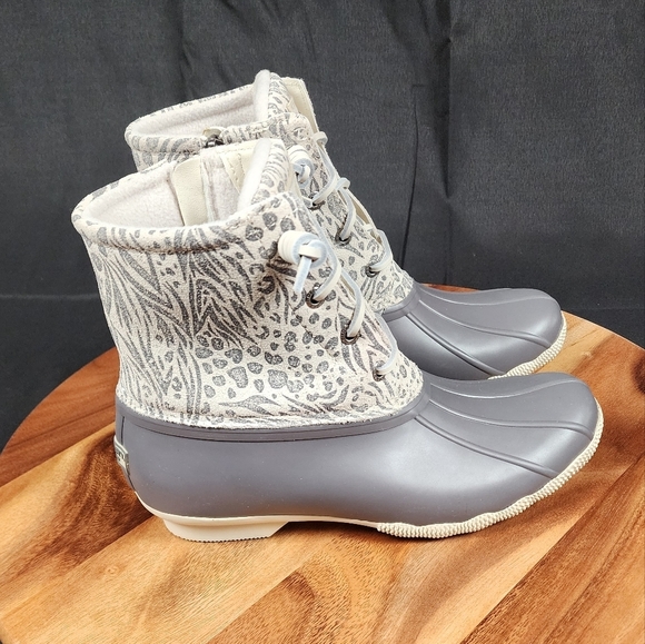 Sperry Shoes - NWOT Sperry Women's Saltwater Gray Boot Sizd 8.